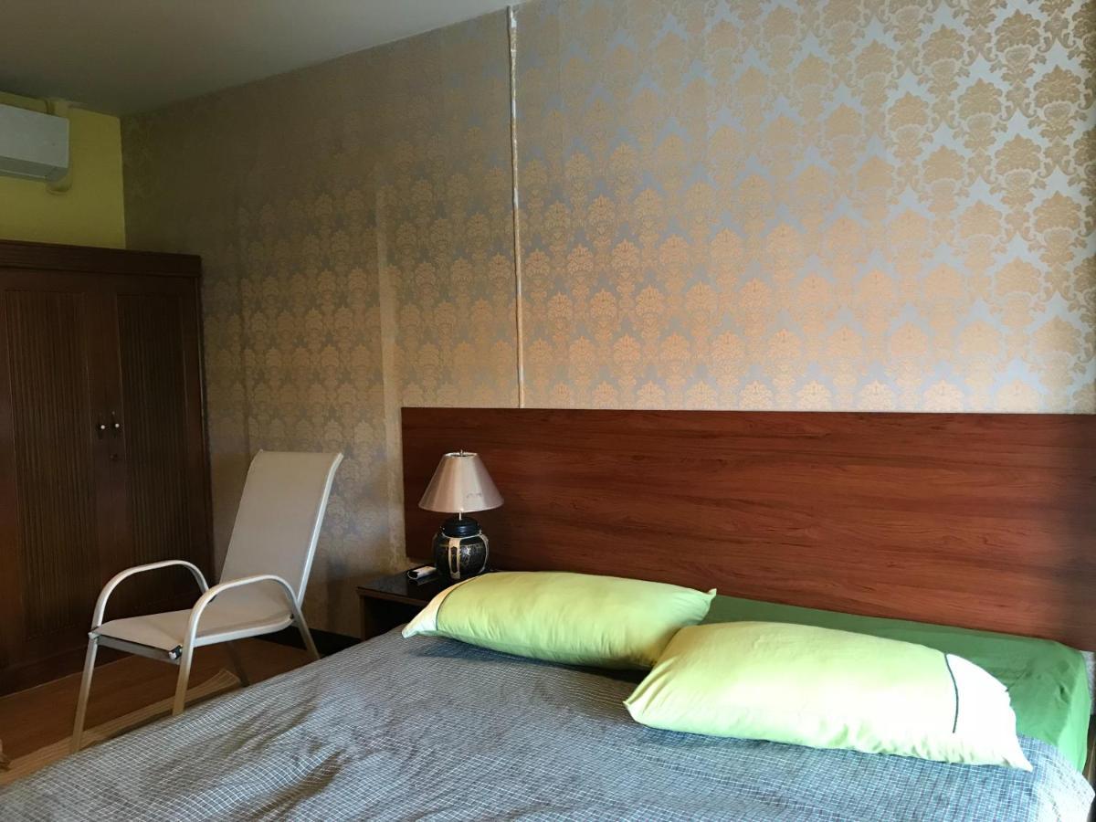 Rcn Court & Inn Chiang Mai Dış mekan fotoğraf