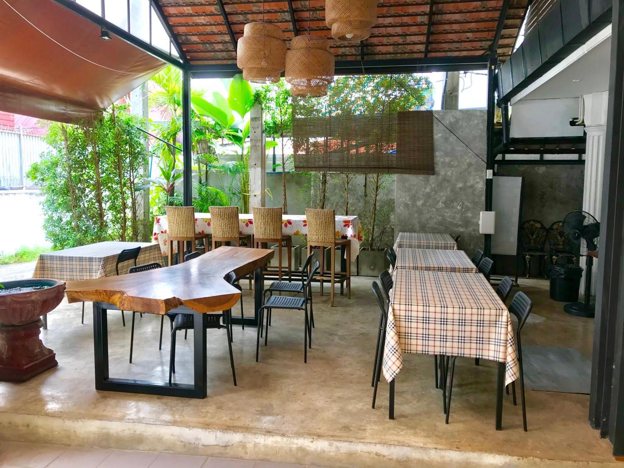 Rcn Court & Inn Chiang Mai Dış mekan fotoğraf